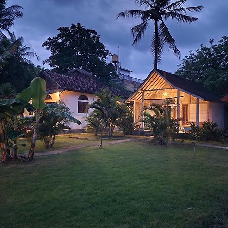 Kayu Cottage 吉利特拉旺安 外观 照片