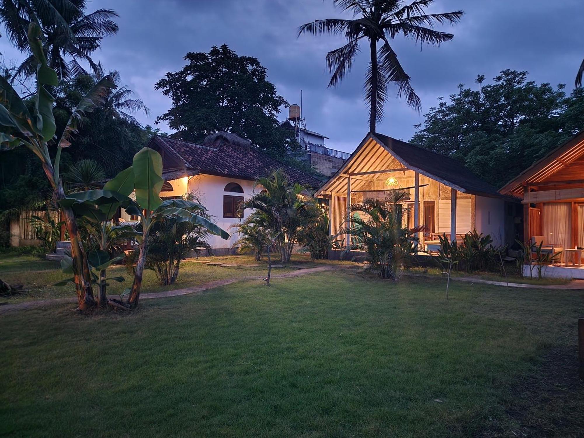 Kayu Cottage 吉利特拉旺安 外观 照片